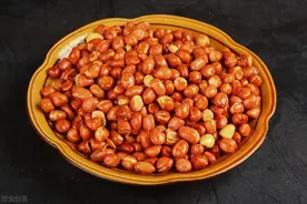 花生米好吃很简单，不要只会放油，牢记1招，又香又脆图片