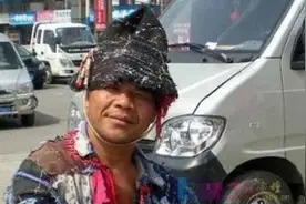 中国最牛“乞丐”宋天福：80年代靠说唱乞讨成万元户，现身家千万图片