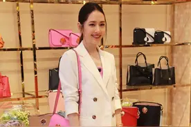 郭碧婷被传怀孕后亮相，西服搭配短裤优雅大方，贵妇范十足图片