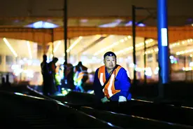 交广会客厅｜「中国交通故事」高铁线路维修工的“夜生活”图片
