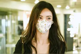 金晨瘦得可怕，身材干瘪，衣服撑不起来图片