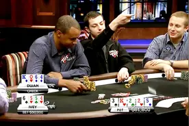 Dwan 毒王哥表演最帅气的弃牌动作 4张牌在空中划出优美弧线视频封面