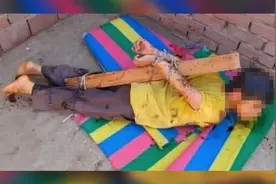 埃及父亲将7岁儿子全身涂满蜂蜜，绑起来让蜜蜂叮咬数日，母亲携娃逃跑图片