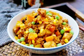 秋天贴秋膘，鸡腿肉的省事做法，饭菜一锅出，好吃又健康图片