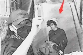 张柏芝带仨儿子出游，大儿子像极谢霆锋，小儿子扎小辫当女孩养？图片