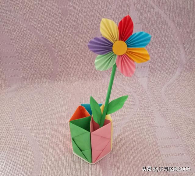 幼儿园手工,做一个独特的七色花贺卡,当女神节的礼物,有教程