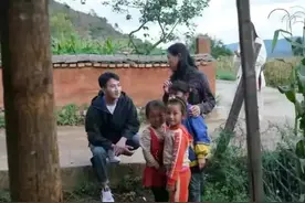 假如小贞没有去世会后悔自己当初嫁给一个理发师吗？图片