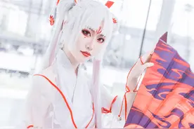 cosplay《阴阳师》式神角色不知火，银色秀发格外迷人！图片