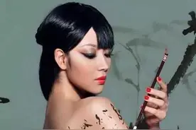 北京大妞将人体艺术与水墨国画完美结合，令无数粉丝为之膜拜图片