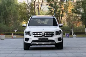 奔驰GLB从29.28万降至21.28万，还有7座图片