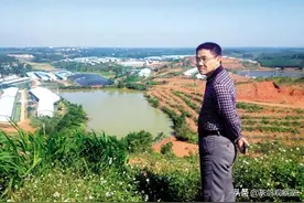 为报“滴水之恩”，他豪掷4亿，给全村村民送楼、送地图片