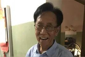 昨天杭州一位买菜大伯牵动着众人的心！儿子说母亲去世后，父亲就开始沉默寡言忘性越来越大，唯独牢记一件事图片