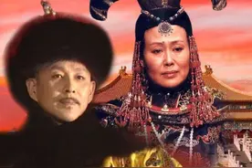 康熙王朝：陈道明拍戏临场发挥，狂扇自己一耳光，成就了一段经典图片