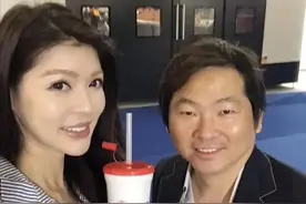 台湾超模殷琦：前任都是有钱人，闪婚嫁10亿富商，甘心当后妈图片