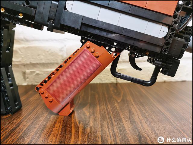 积木评测：吃鸡空投步木仓：Groza是最强吃鸡神器？