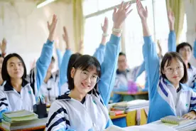 民办学校转为公办，老师可直接享有公办编制吗？教育部回应来了图片