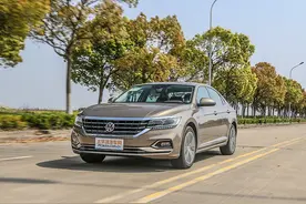 两个老对手不仅增配还降价！这次手握20万，该买雅阁还是帕萨特？图片