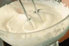 家里有面粉就能做！加3个鸡蛋，简单一焖，松软细腻！出锅孩子抢着吃图片