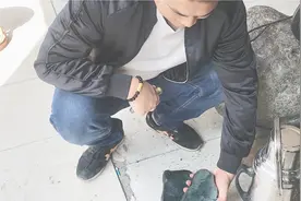 仁川在瑞丽德隆500买的原石，后续切开会怎么样？能不能做手镯呢视频封面