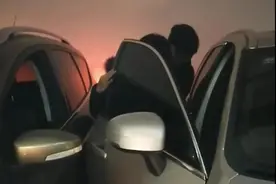 十几万的车位“又窄又短”，停不进去“有权收回”？天津这个小区业主很闹心......图片