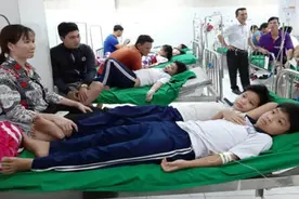 越南13名中学生被检测出染毒！只因吃了印有外国字的糖图片