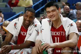 麦迪当年为何会来CBA打球，又为何只打了29场比赛选择返美？图片