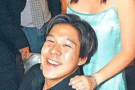 霍启刚前2任一个比一个漂亮，为什么只痴迷普通的郭晶晶？图片