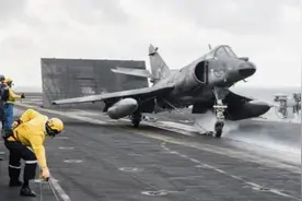 不走寻常路：中国航母发展线路图图片