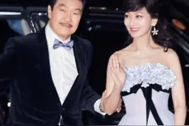 赵雅芝夫妇相爱36年，富豪丈夫道心得：夫妻不吵架是假的图片