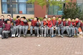 假期未敢忘学习，齐头并进勇争先—三二班七彩暑假，快乐开启!图片