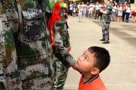 孩子的性格懦弱，让孩子当兵是不是一个好的选择？图片