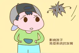 许多事实证明：孩子养得太干净，对于发育没好处图片