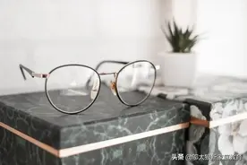 一个家庭走向败落的三个祸端，父母只要犯了一个，就会毁了后人图片