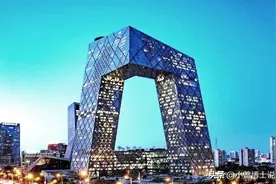 世界建筑奇迹，中国耗资200亿的“大裤衩”，修建难度超乎想象图片