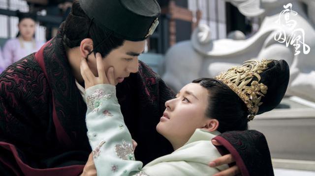 "男神收割机"赵露思,合作过的男明星无数,她和哪一位最有cp感