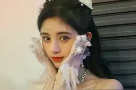 据说美容仪是智商税，为啥女明星总是买买买？她们不傻，精着呢图片