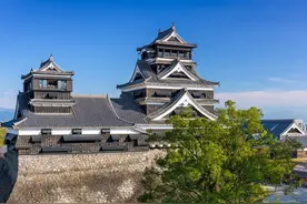 是日本著名景点之一，与大阪城、名古屋城合称为日本三大名城图片