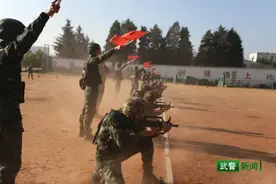 战至“巅峰”！武警特战、侦察分队春训场上“亮绝活”图片