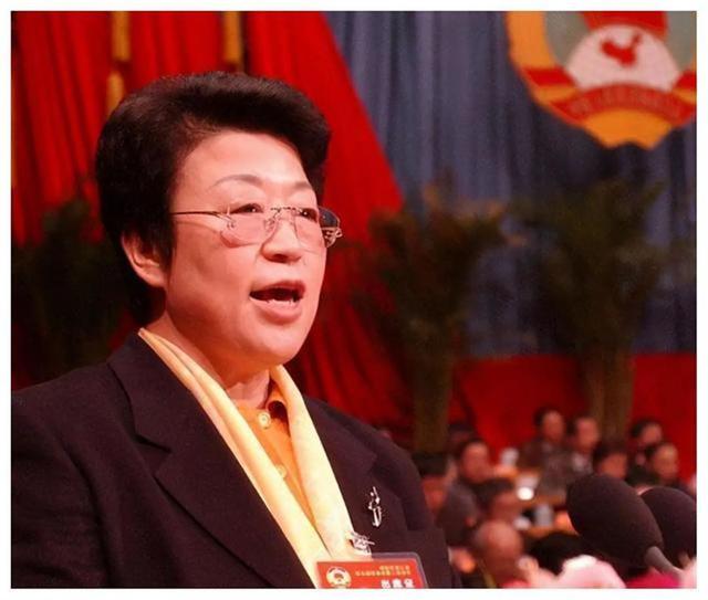 70后女副市长被18名企业老板“围猎”，盘点那些年被查的女官员