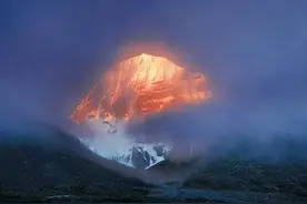 耸立在西藏的神山：冈仁波齐和金字塔、野人、宗教斗法的神话传说图片