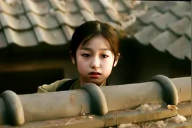 艺妓回忆录里的小千代，每一个镜头都是美好，眼神却让人心疼图片