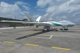 暴雨中网络中断咋办？翼龙无人机：我来抢修！飞扑郑州，迅速搞定图片