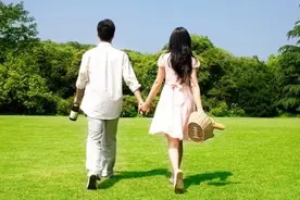 无论三八节还是情人节，女人最在乎的，其实并不是礼物图片