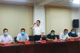 成寿寺街道举行“光荣在党50年”纪念章颁发仪式图片