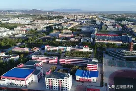 青海德令哈市，7万多人的高原小城，在西南40公里有外星人遗址图片