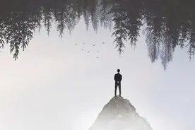 如果你摸了一手烂牌图片