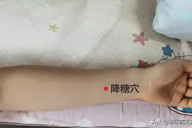 52岁，患糖尿病8年，用这5个方法，血糖稳定在8mmol/L以下，你也能学会图片