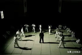 电影的武打设计很难，大多数功夫片的一打多不是群殴，只是车轮战图片