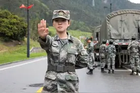 天路玫瑰：川藏线上的汽车女兵们图片