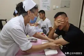 为什么一到医院就要查血常规，医生告诉你真相图片